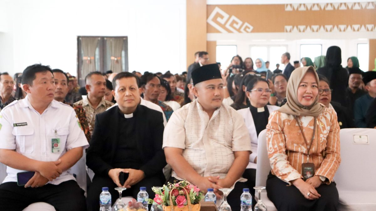 Doa Bersama Lintas Agama Bersama Jamus Kalimosodo dalam Rangka HUT Pesawaran ke-17
