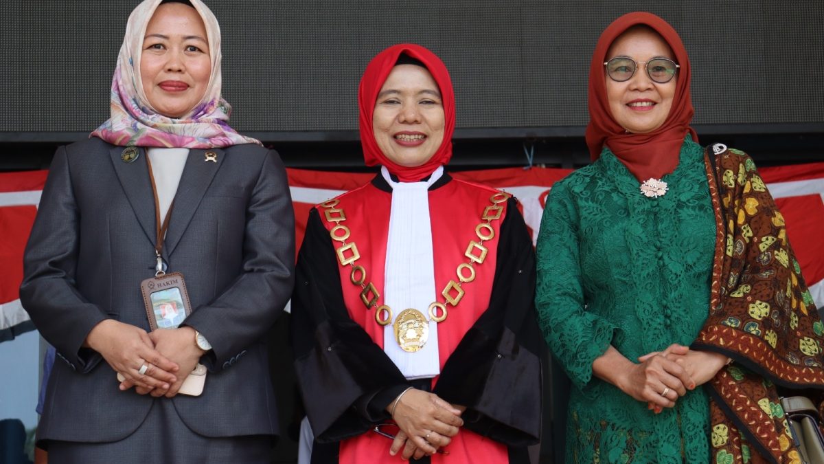 PA Gedong Tataan Hadiri Sumpah/Janji Anggota DPRD Kabupaten Pesawaran