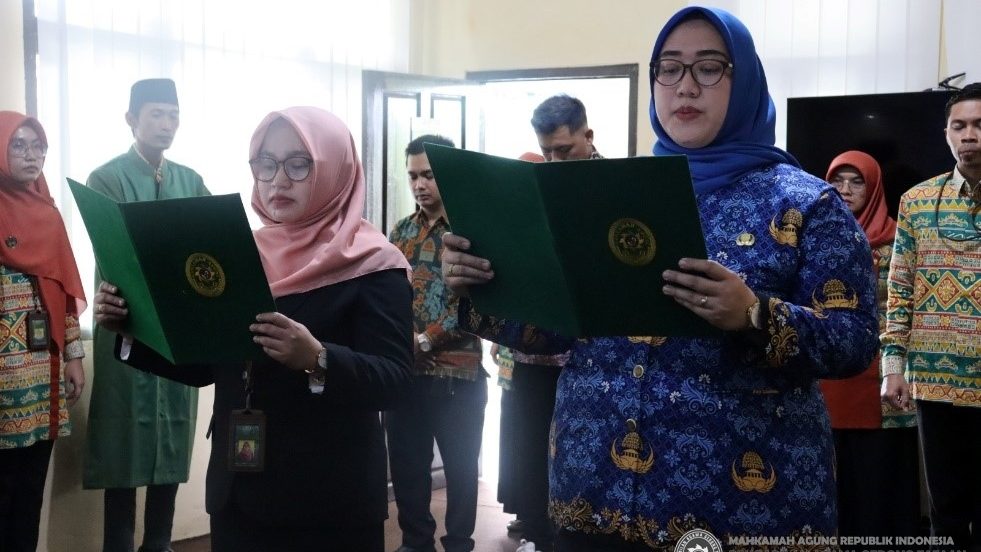 Pelantikan & Pengambilan Sumpah Jabatan Panitera Pengganti Dan Pegawai Negeri Sipil Pengadilan Agama Gedong Tataan