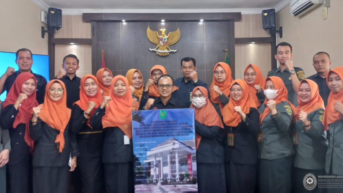 Penandatanganan Komitmen Bersama Pengadilan Agama Gedong Tataan