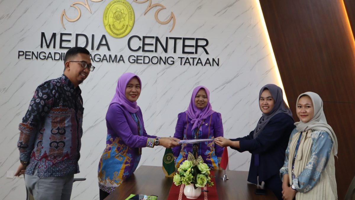 Penandatanganan Perjanjian Kerjasama Penyedia Layanan Internet Tahun 2025