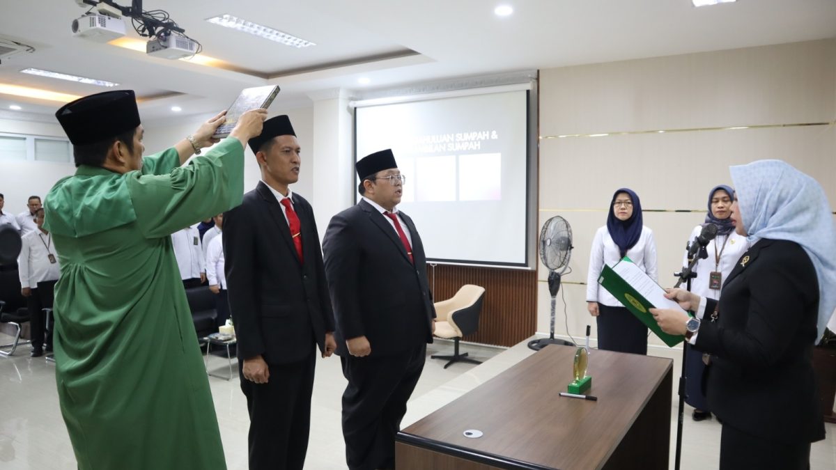 Perkuat Tata Kelola Organisasi, Pengadilan Agama Gedong Tataan Lantik Sekretaris dan Kepala Subbagian Umum dan Keuangan